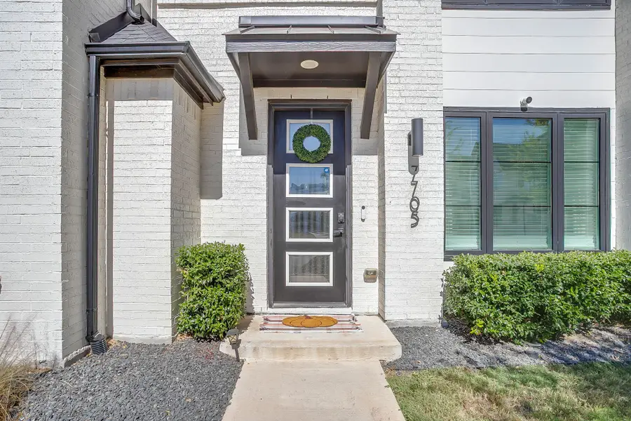 7705 Reis Lane, North Richland Hills, TX 76182 - Image #2