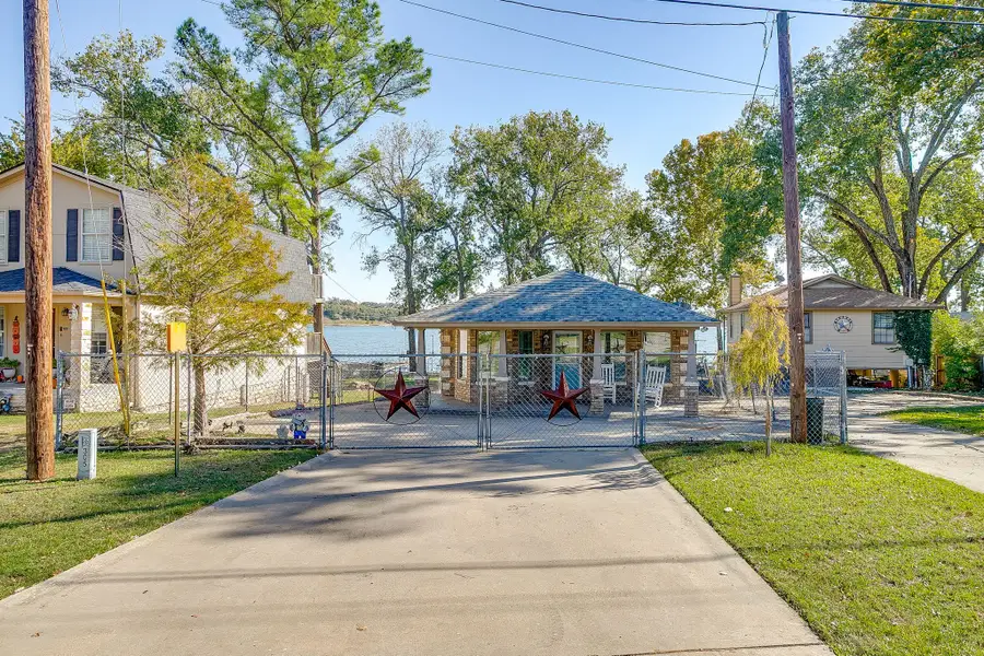 1231 E Lake Drive, Weatherford, TX 76087 - Image #2