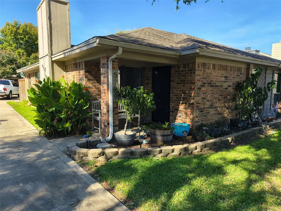 5729 Cancun Drive, North Richland Hills, TX 76180 - Image #2