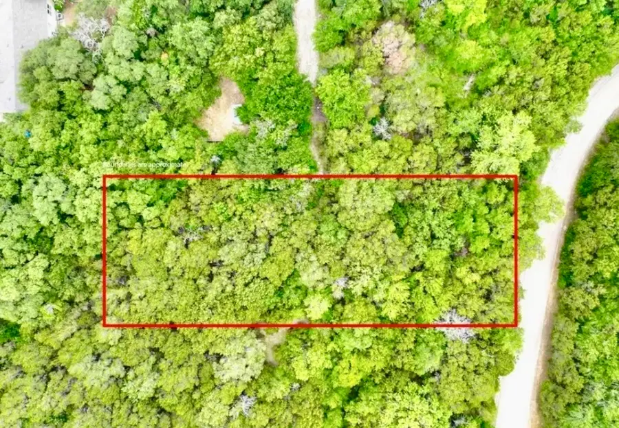 3633 Flint Rock Circle, Granbury, TX 76048 - Image #2