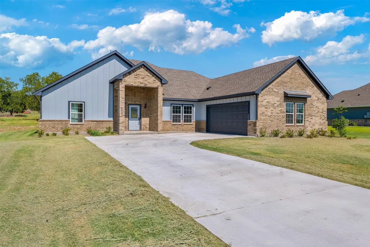 1013 Don Eve Court, Azle, TX 76020 - Image #1