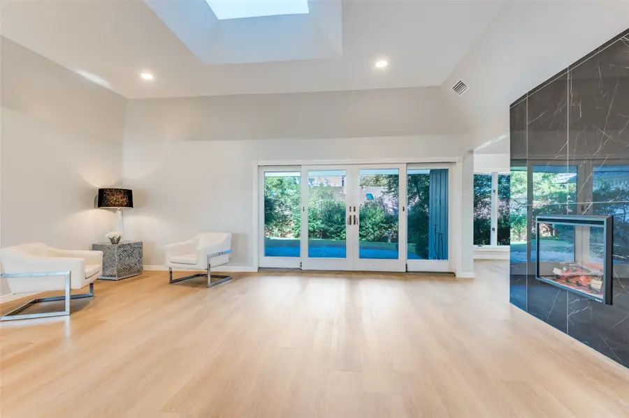 3005 E Cortez Court, Irving, TX 75062 - Image #2