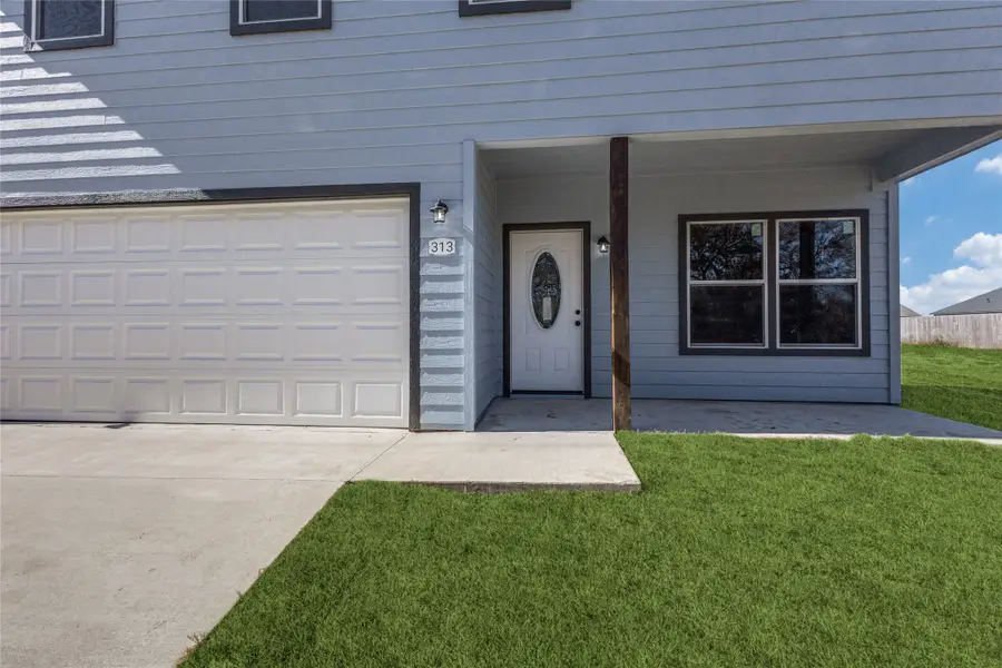 313 N Main Street, Randolph, TX 75475 - Image #3