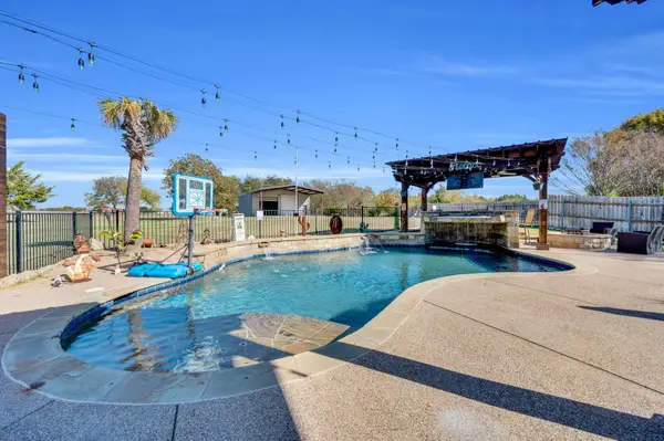 3211 Brads Way, Midlothian, TX 76065