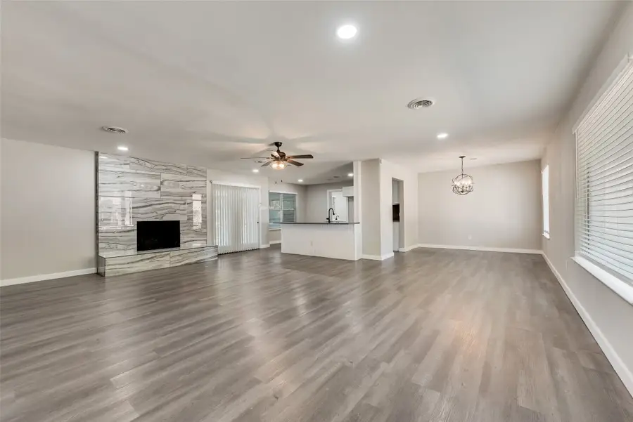 6716 Karen Drive, North Richland Hills, TX 76180 - Image #3