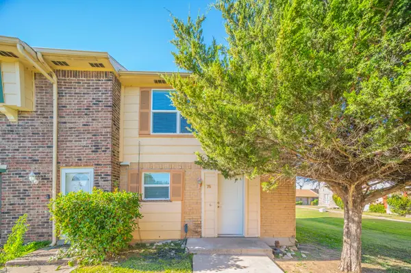 76 E Mountain Creek Drive, Grand Prairie, TX 75052