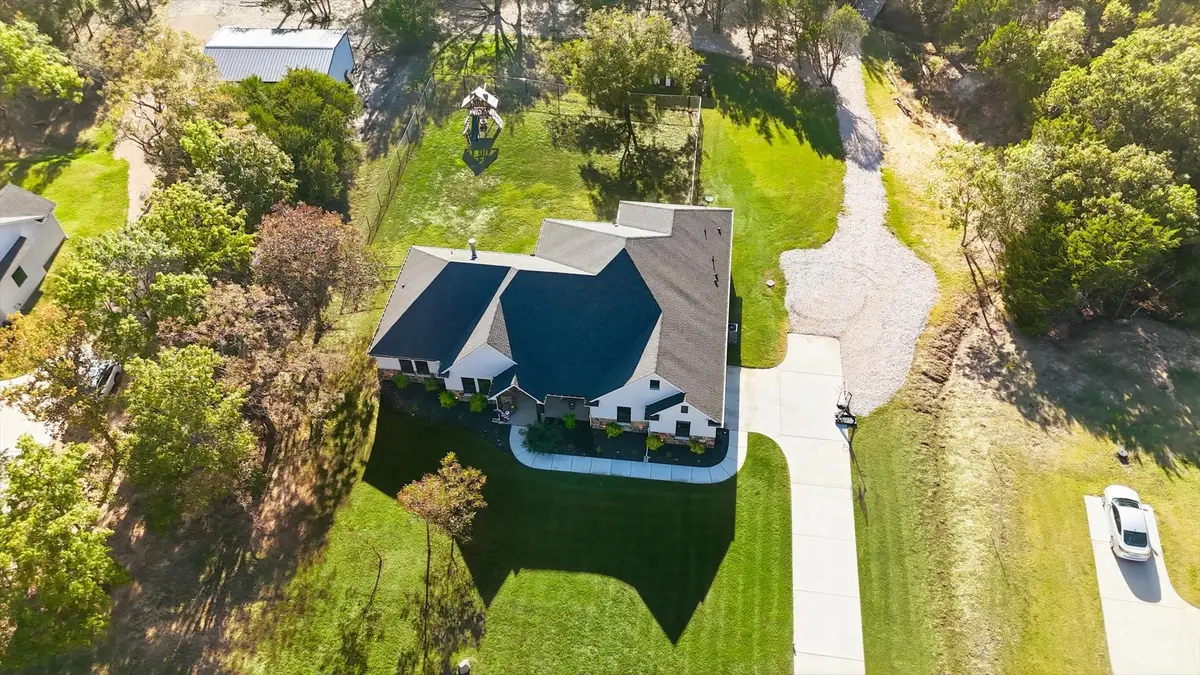 300 Constitution Court, Weatherford, TX 76088 - Image #1