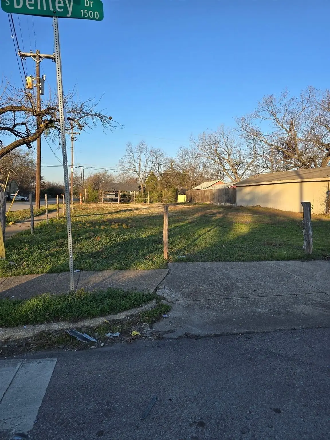 1547 S Denley Drive, Dallas, TX 75216 - Image #1