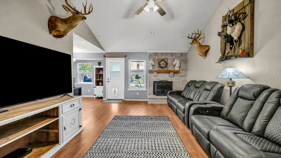 6144 Skylark Lane, Watauga, TX 76148 - Image #3