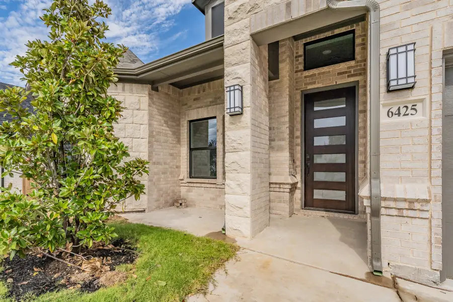 6425 St George Court, North Richland Hills, TX 76180 - Image #2