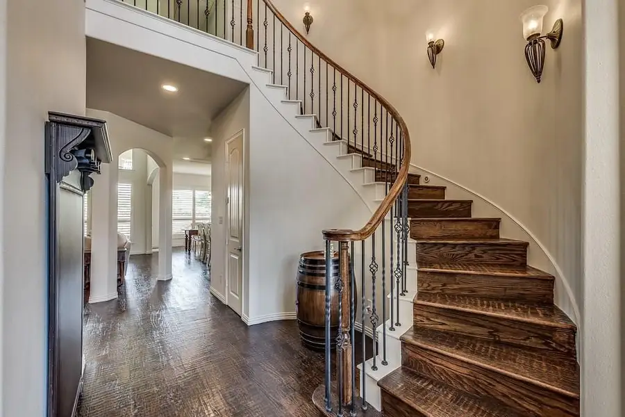 1124 Grant Avenue, Lantana, TX 76226 - Image #2