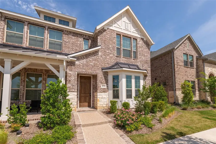 4721 Smokey Quartz Lane, Arlington, TX 76005 - Image #3