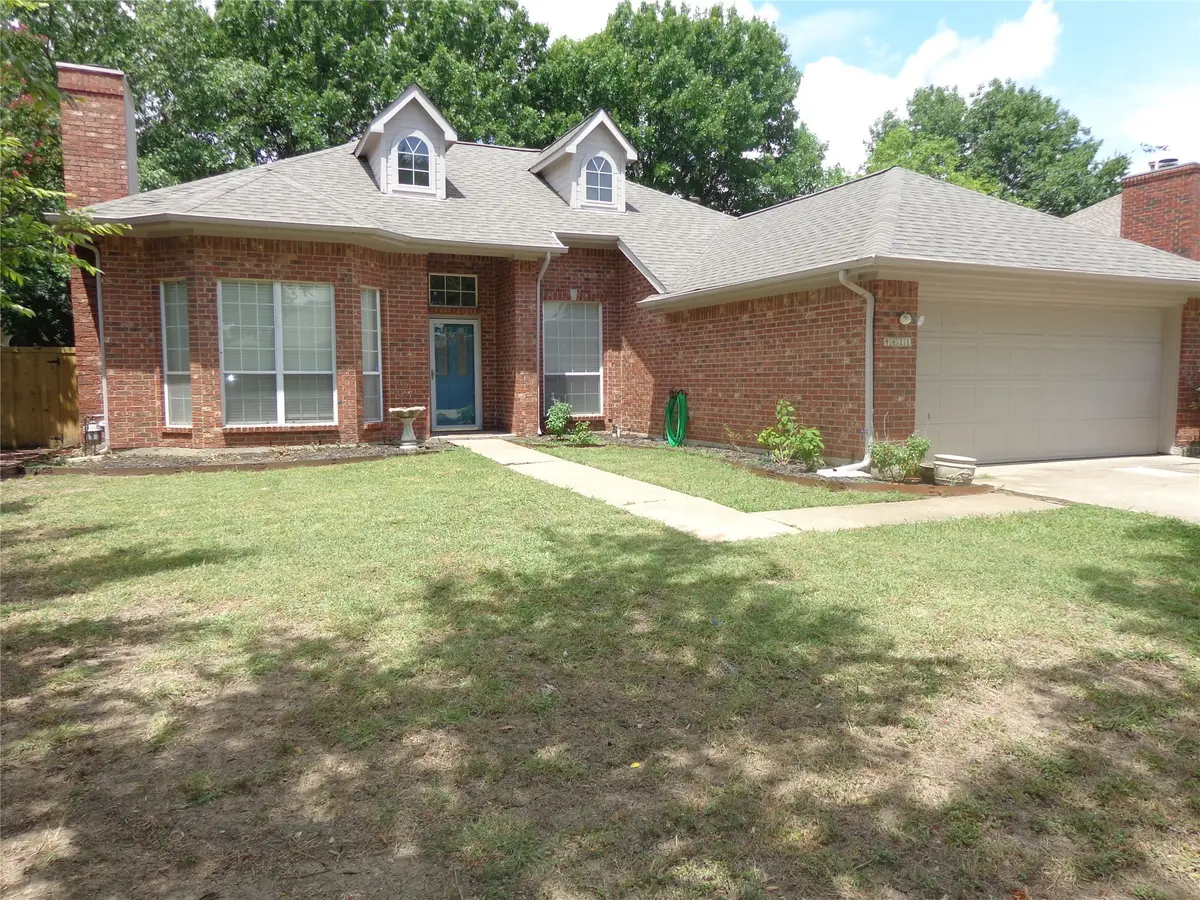 4421 Rosedale Drive, Grand Prairie, TX 75052 - Image #1