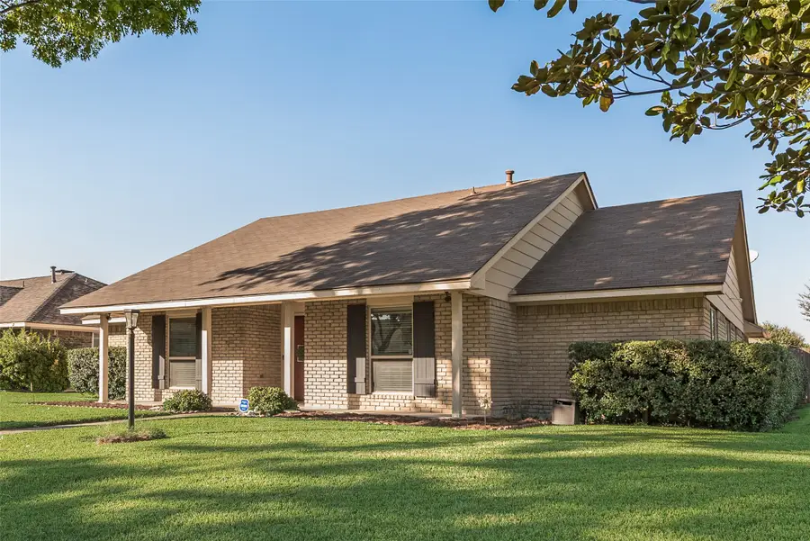 1923 Baylor Drive, Richardson, TX 75081 - Image #2