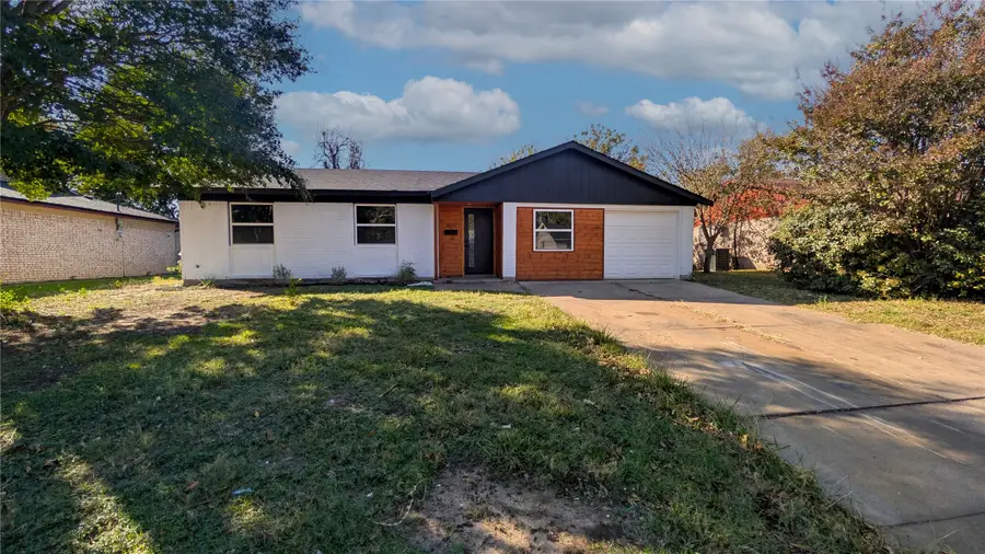 6836 Alma Street, Forest Hill, TX 76140 - Image #2