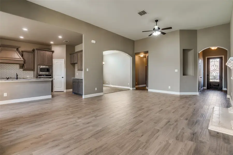 430 Hillstone Drive, Midlothian, TX 76065 - Image #2