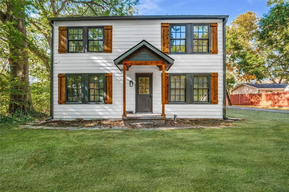 109 S Central Avenue, Waxahachie, TX 75165 - Image #1