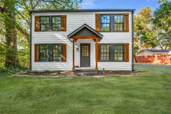 109 S Central Avenue, Waxahachie, TX 75165