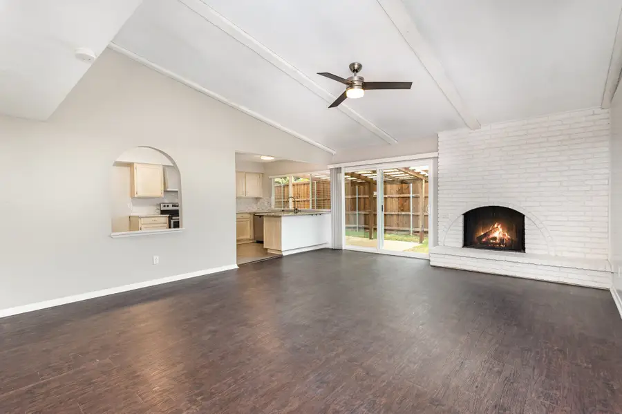 4104 Foxmoor Court, Arlington, TX 76016 - Image #3