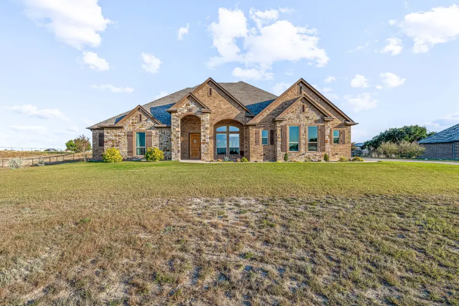1077 Eagles Bluff Drive, Weatherford, TX 76087 - Image #3