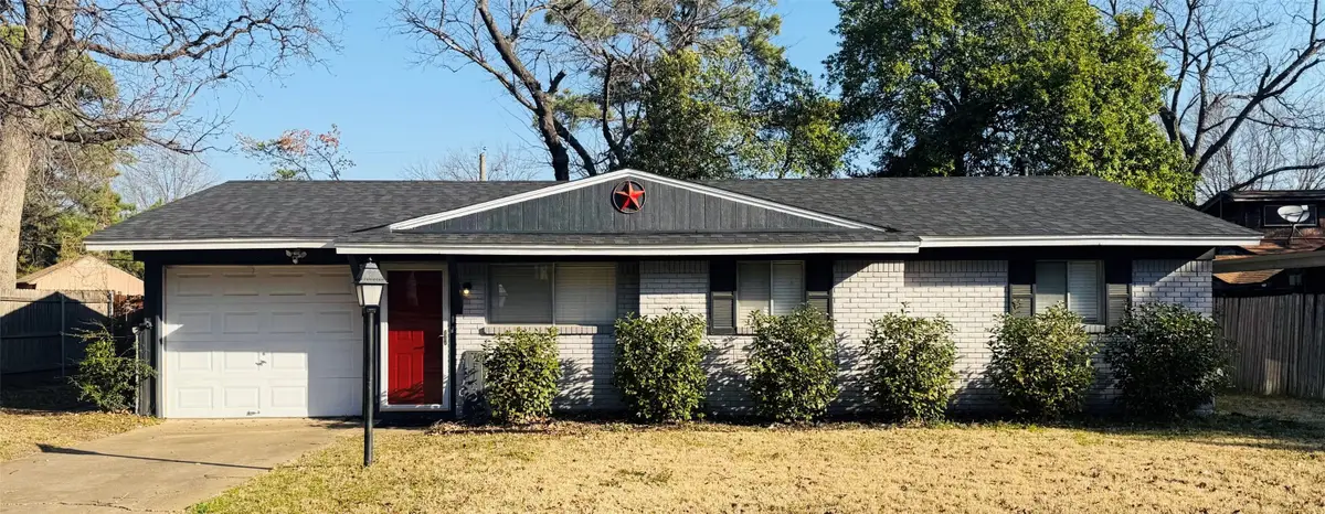 1903 Dogwood Drive, Arlington, TX 76012 - Image #1