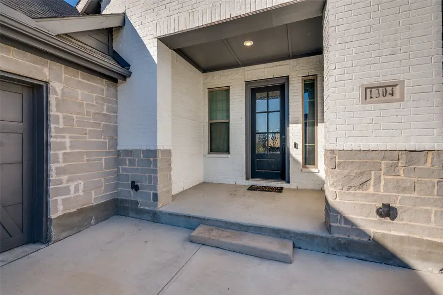 1304 Brandenburg Street, Mansfield, TX 76063 - Image #3