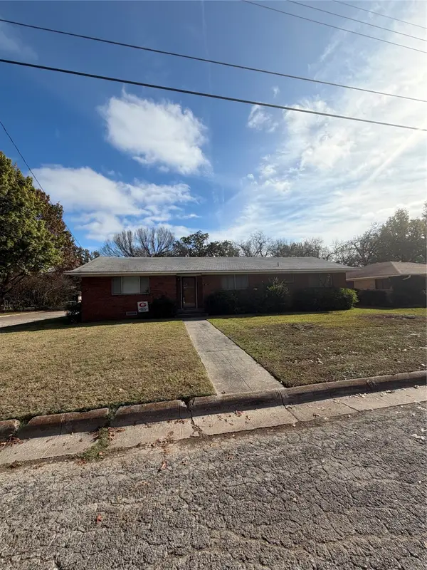 502 S Chestnut Street, Gainesville, TX 76240