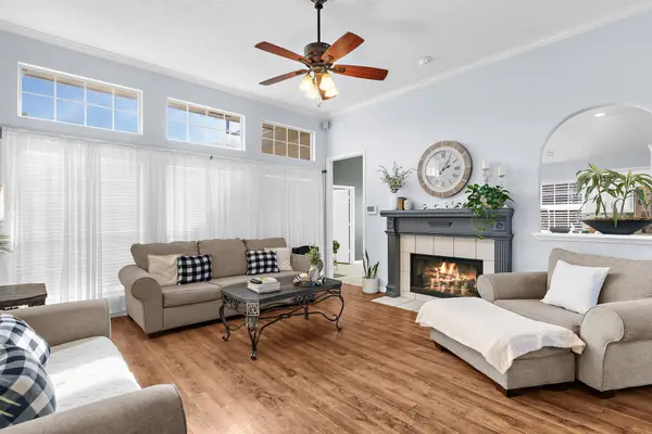 2012 Valley Falls Avenue, Mesquite, TX 75181