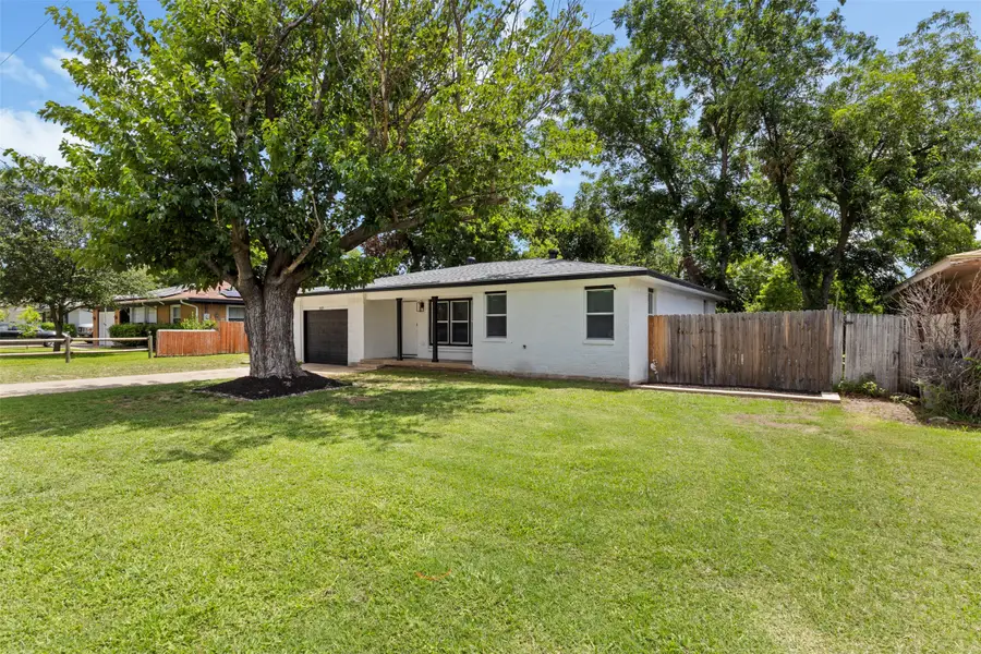 1035 Warden Street, Benbrook, TX 76126 - Image #2