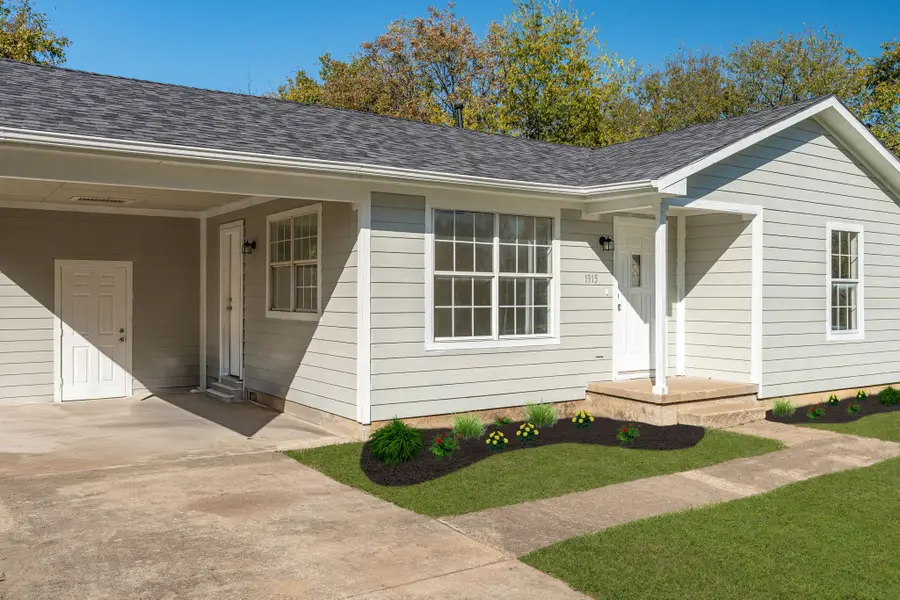 1915 E Cole Avenue, Sherman, TX 75090 - Image #2