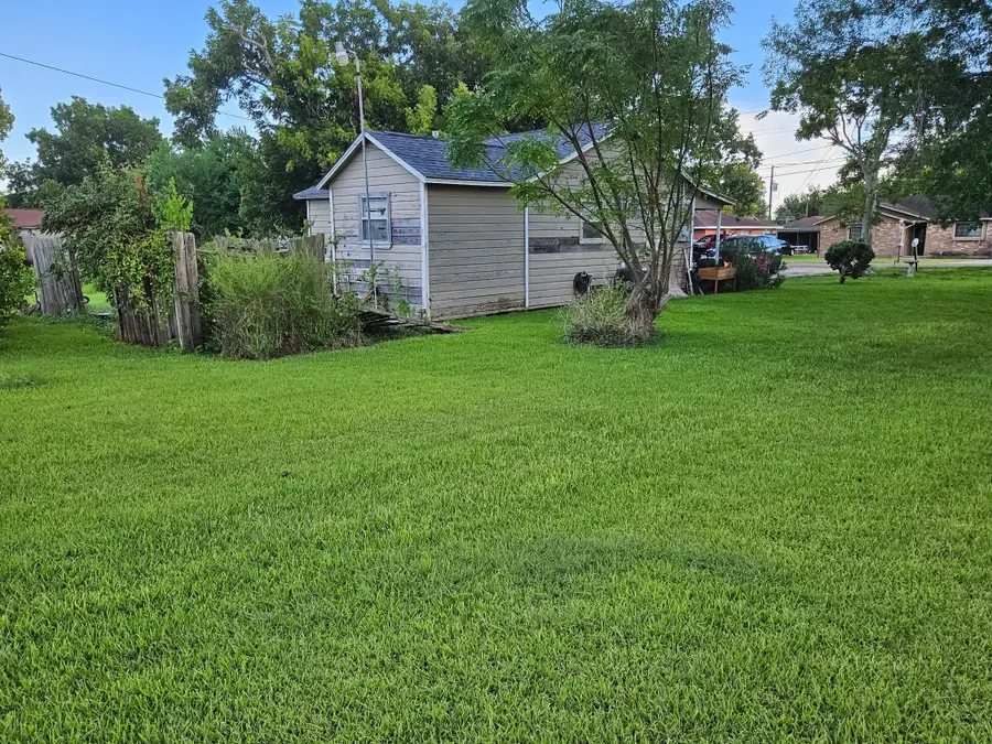 North Avenue S Avenue, Freeport, TX 77541 - Image #2