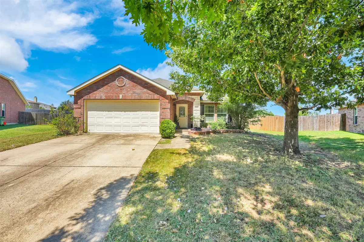 700 White Fields Way, Arlington, TX 76002 - Image #1