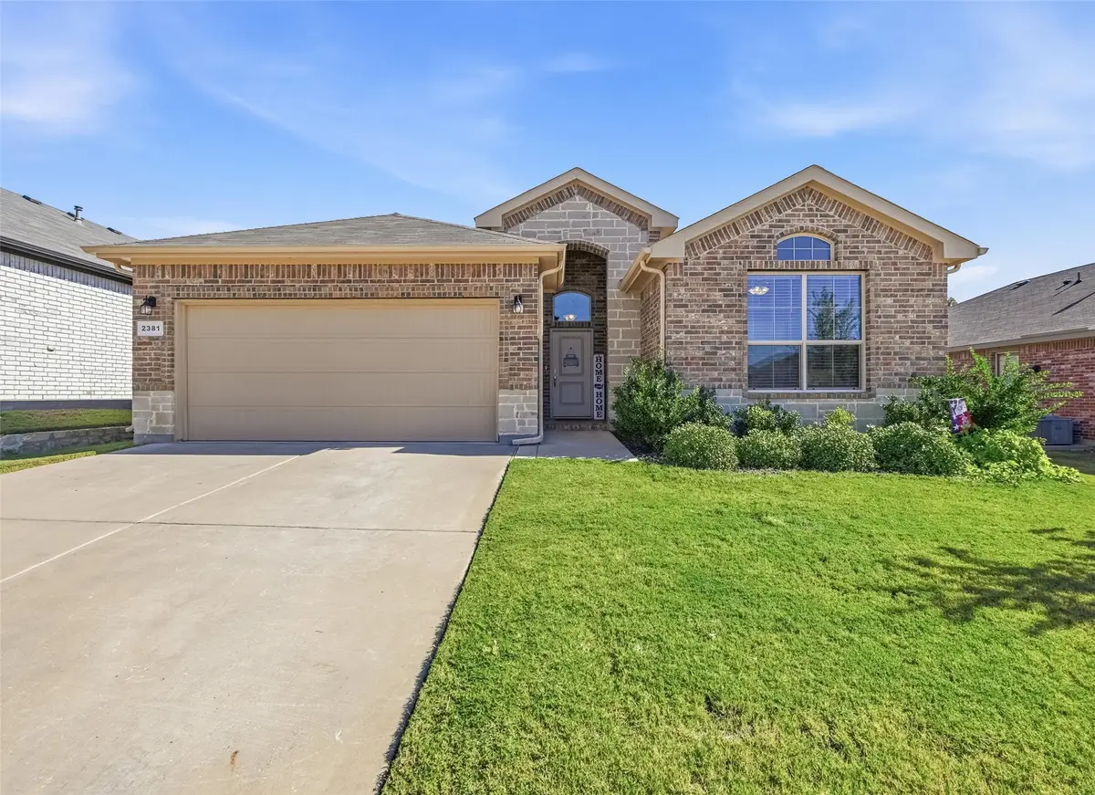 2381 Waggoner Ranch Drive, Weatherford, TX 76087 - Image #1