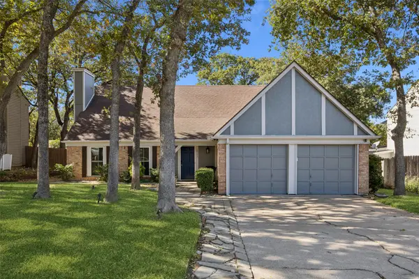 1711 Acorn Drive, Euless, TX 76039