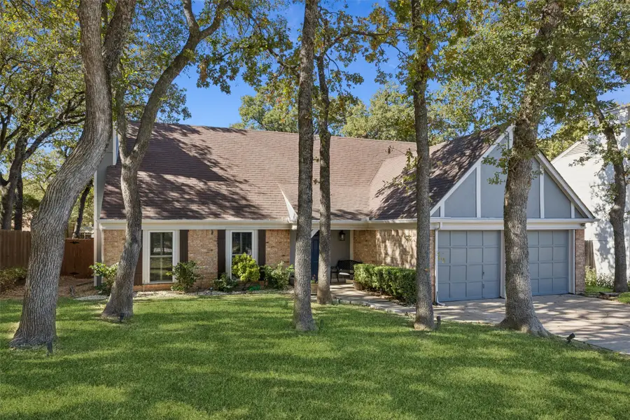 1711 Acorn Drive, Euless, TX 76039 - Image #2