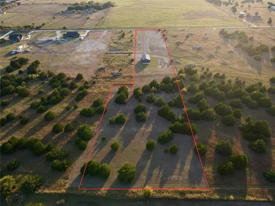 536 Robnett Road, Waxahachie, TX 75165 - Image #2