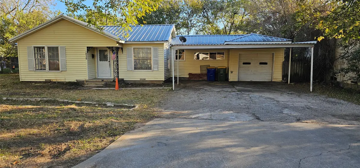 1028 E Walnut Street, Hillsboro, TX 76645 - Image #1