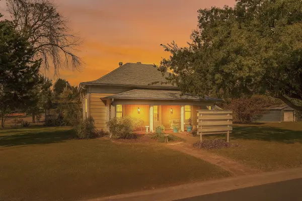 201 N 3rd Street, Krum, TX 76249