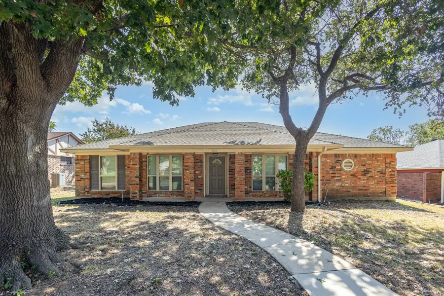 1024 Ledgemont Drive, Plano, TX 75025 - Image #2