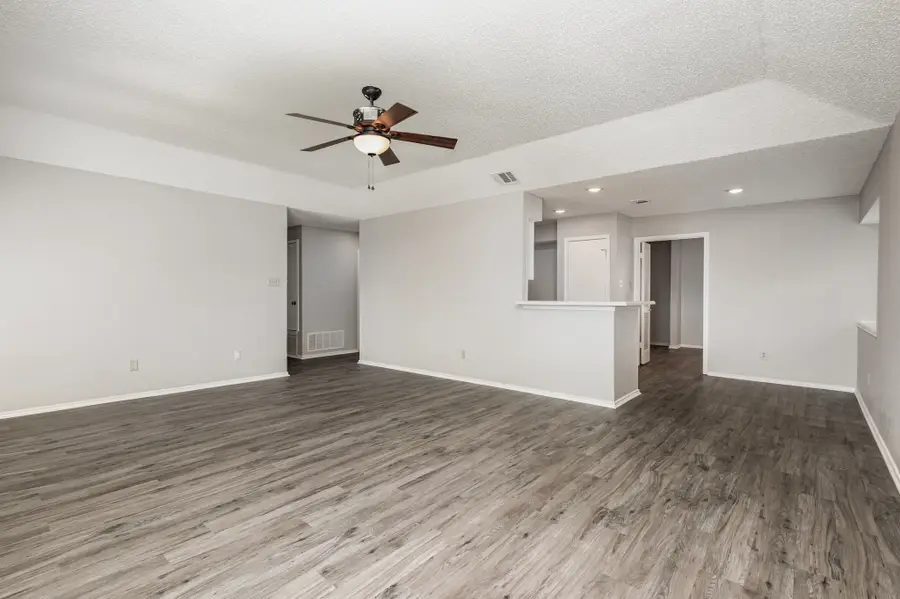 1024 Ledgemont Drive, Plano, TX 75025 - Image #3