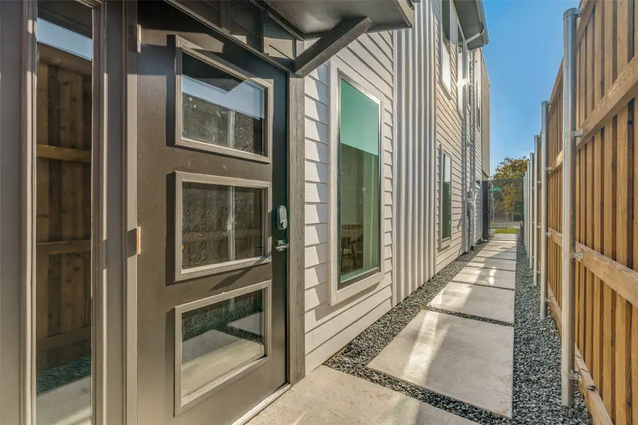 402 Parkview Avenue, Dallas, TX 75223 - Image #3