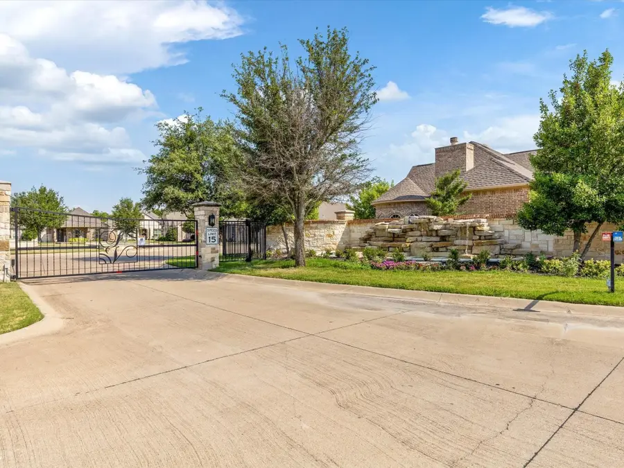 4920 Centre Court, Granbury, TX 76049 - Image #3