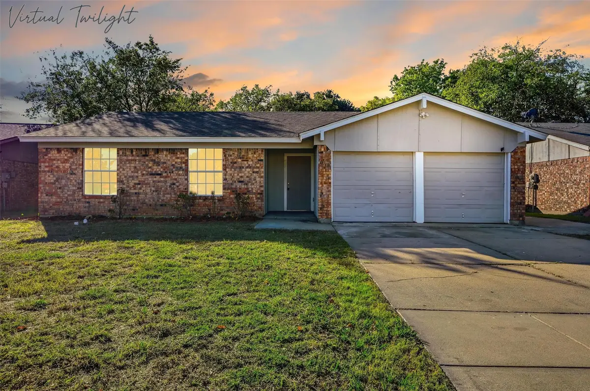 5608 Twin Oaks Drive, Haltom City, TX 76148 - Image #1