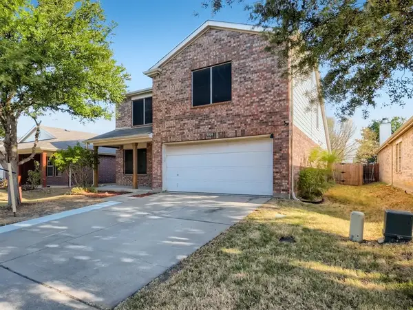 9009 Sagebrush Trail, Aubrey, TX 76227