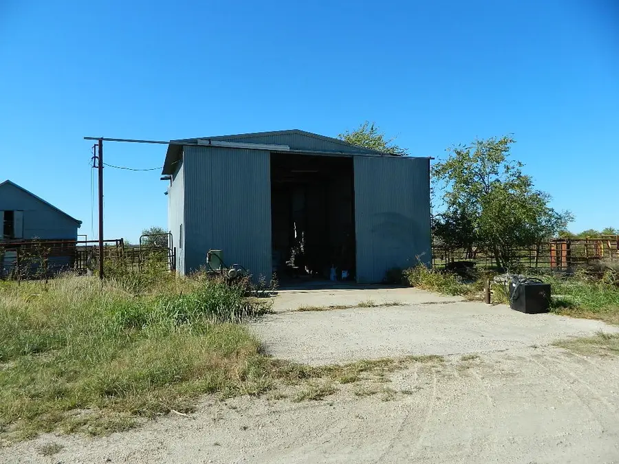 2435 County Road 247, Valley View, TX 76272 - Image #3