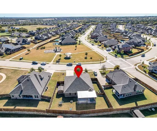 709 Autumn Run Road, Midlothian, TX 76065