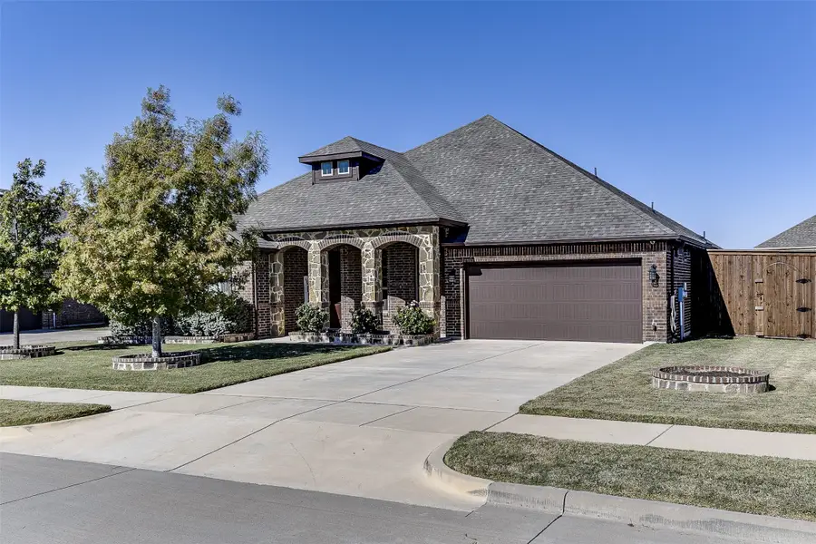 709 Autumn Run Road, Midlothian, TX 76065 - Image #2