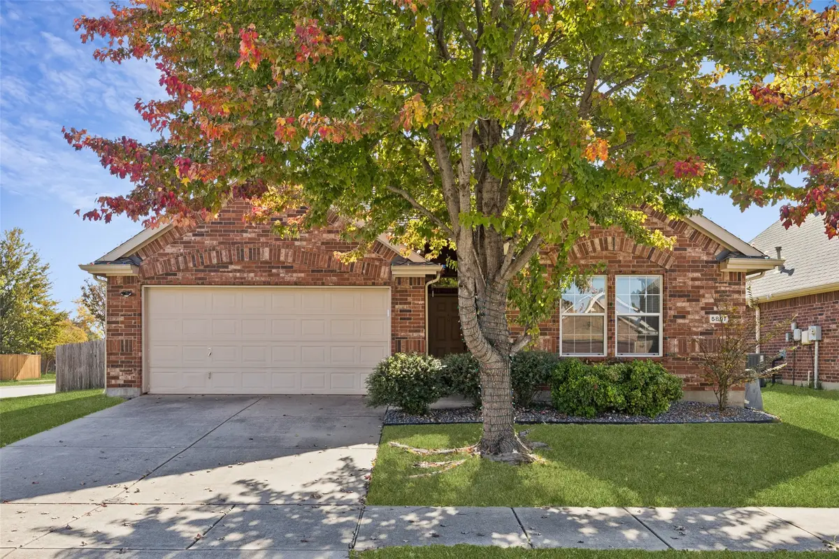 5801 Greenmeadow Drive, Justin Roanoke, TX 76226 - Image #1