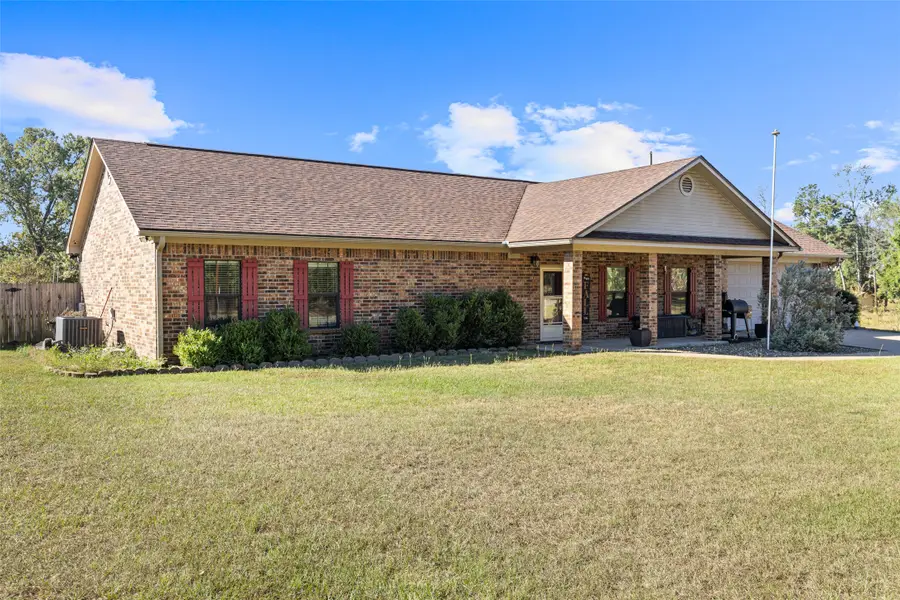 124 Woodpecker Road, Gladewater, TX 75647 - Image #2