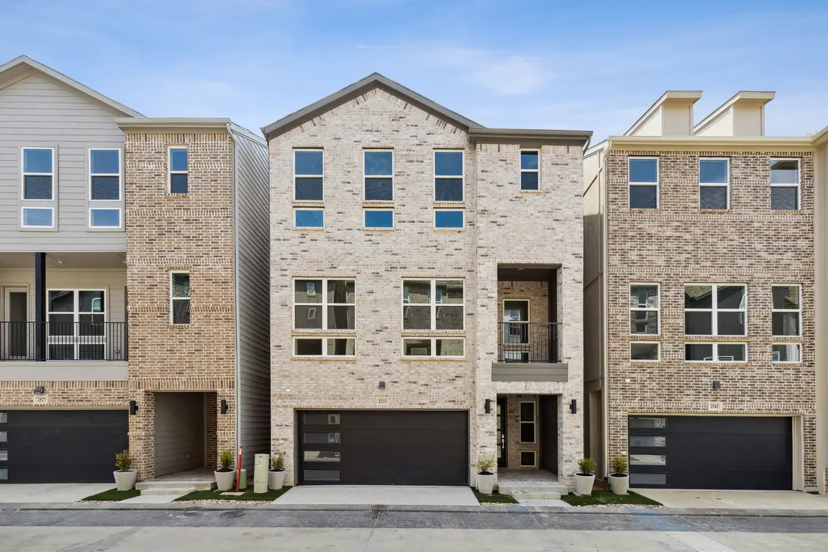 2619 Carmelita Street, Dallas, TX 75212 - Image #1